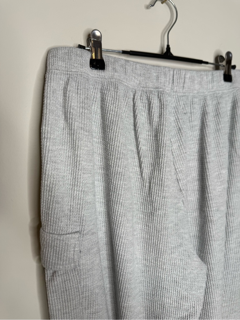 Aerie Light Gray Waffle Cargo Knit Joggers - Picture 6 of 7